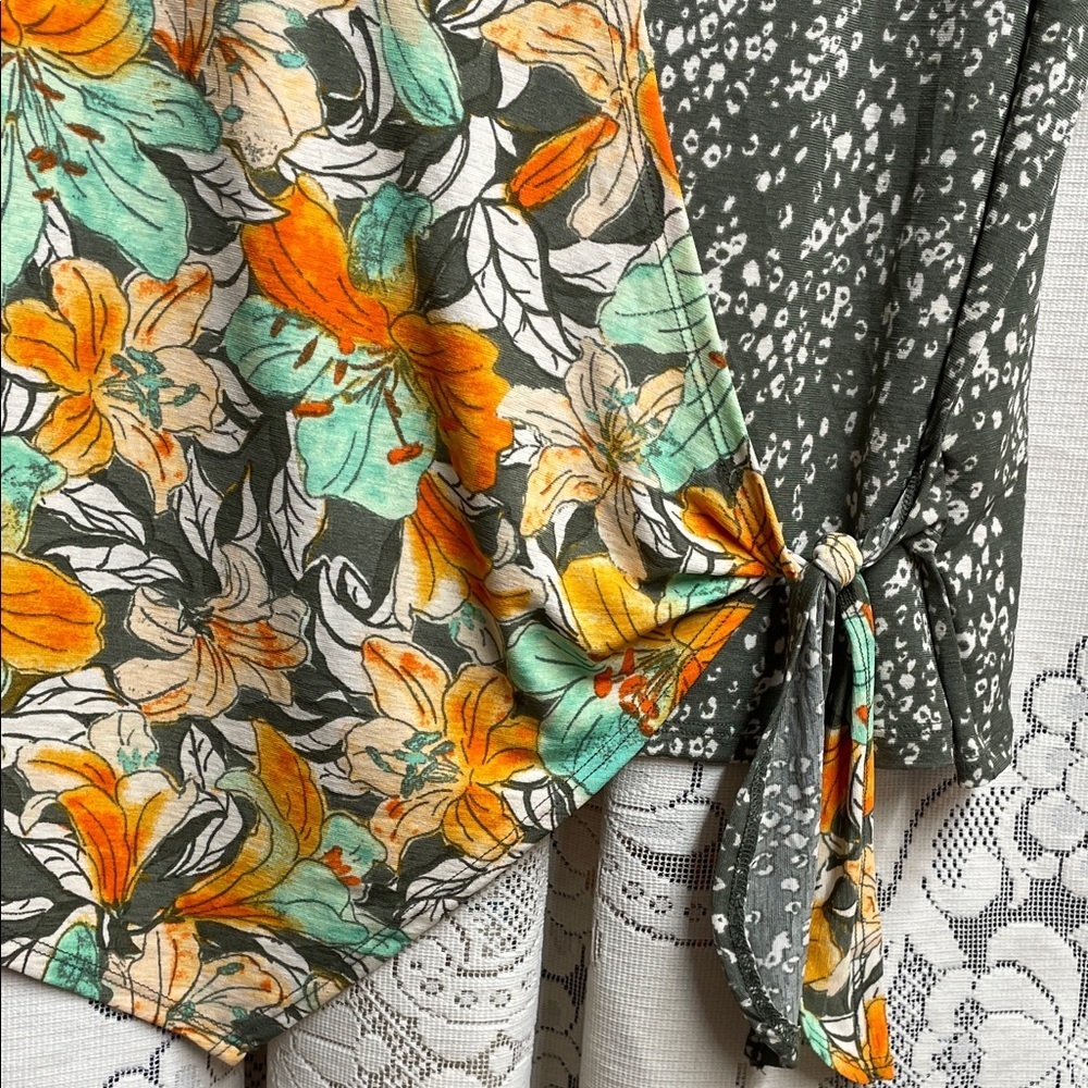 Cato Multicolor Floral Mixed Pattern Oversized Boxed Blouse - Picture 4 of 6
